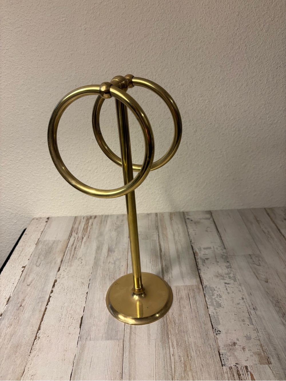 Brass Ring towel Stand Holder